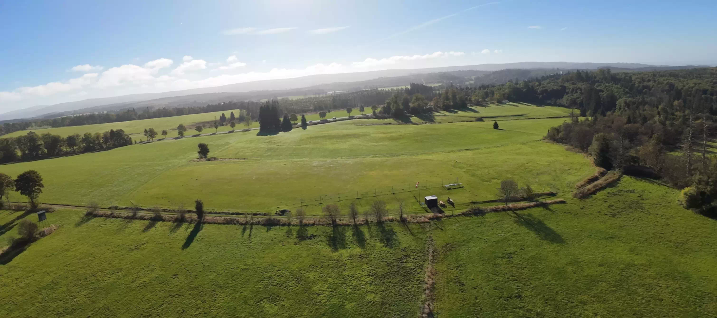 Unser Flugplatz aus der Luft-West
